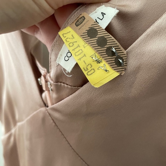 💕Satin Nude Pink Dress w/Side Slit 💕 - Picture 3 of 3